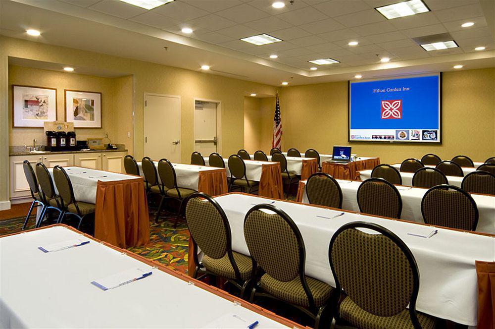 Hilton Garden Inn Fredericksburg Extérieur photo