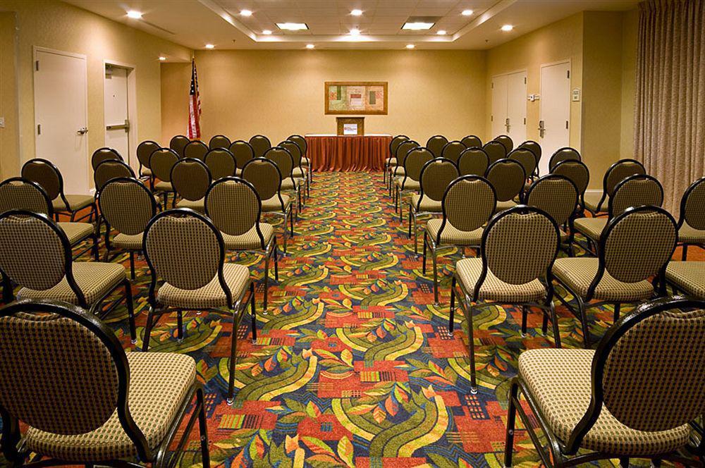 Hilton Garden Inn Fredericksburg Extérieur photo