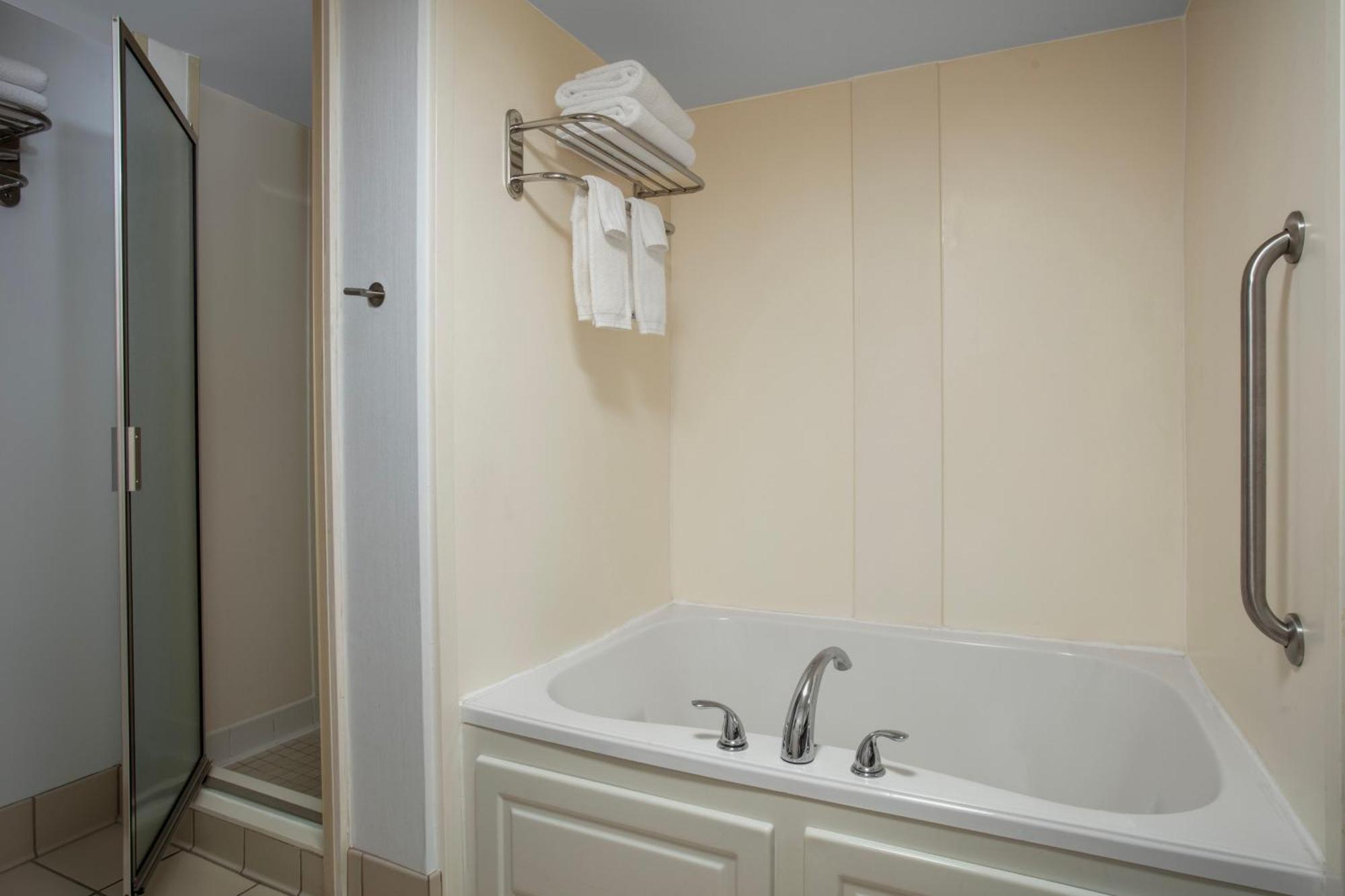 Hilton Garden Inn Fredericksburg Extérieur photo