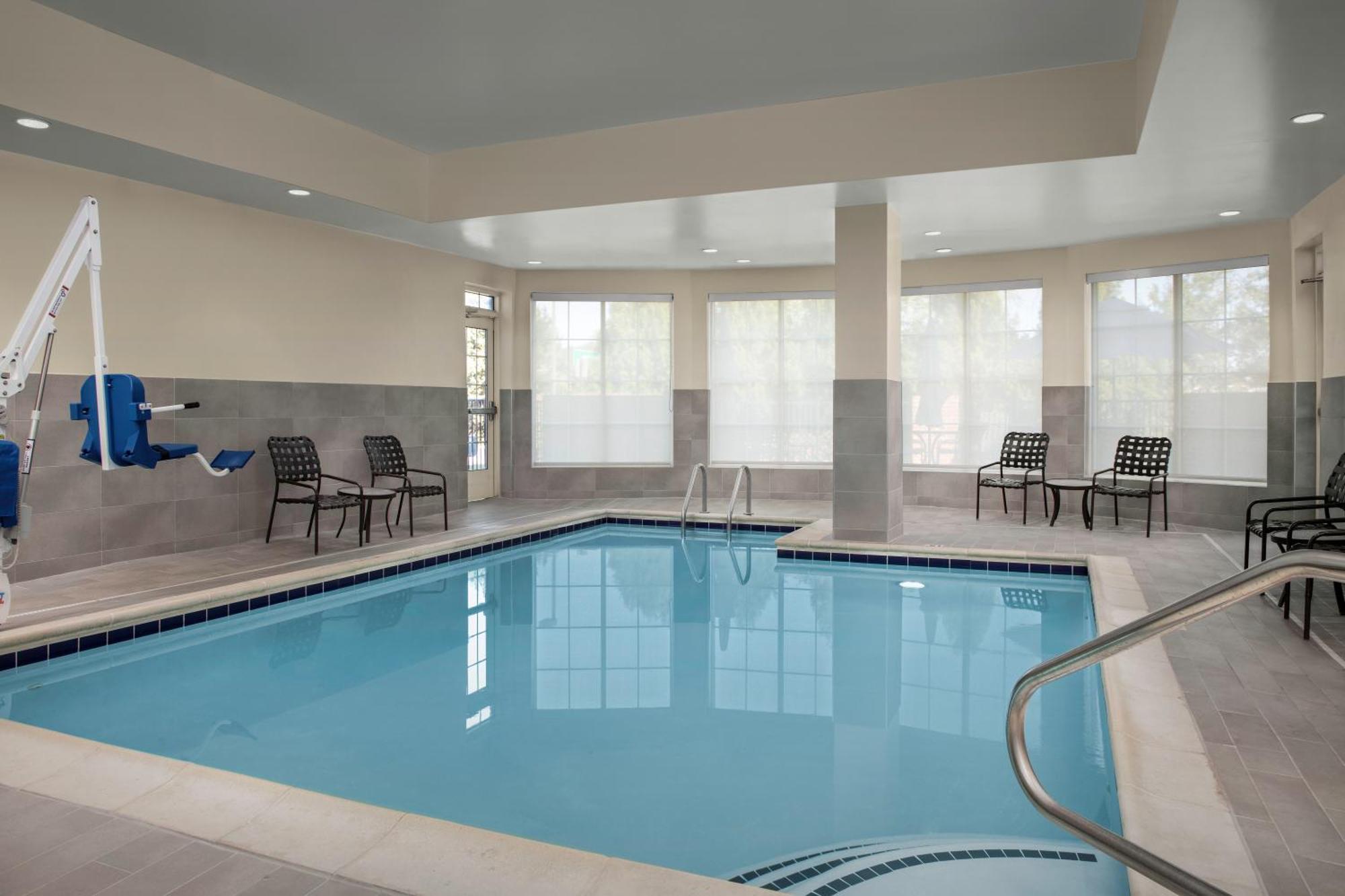 Hilton Garden Inn Fredericksburg Extérieur photo